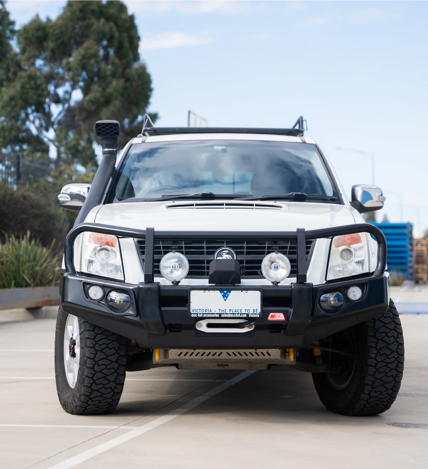 MCC Isuzu D-MAX (2008-2011) Post Type Front Bullbar Bumper