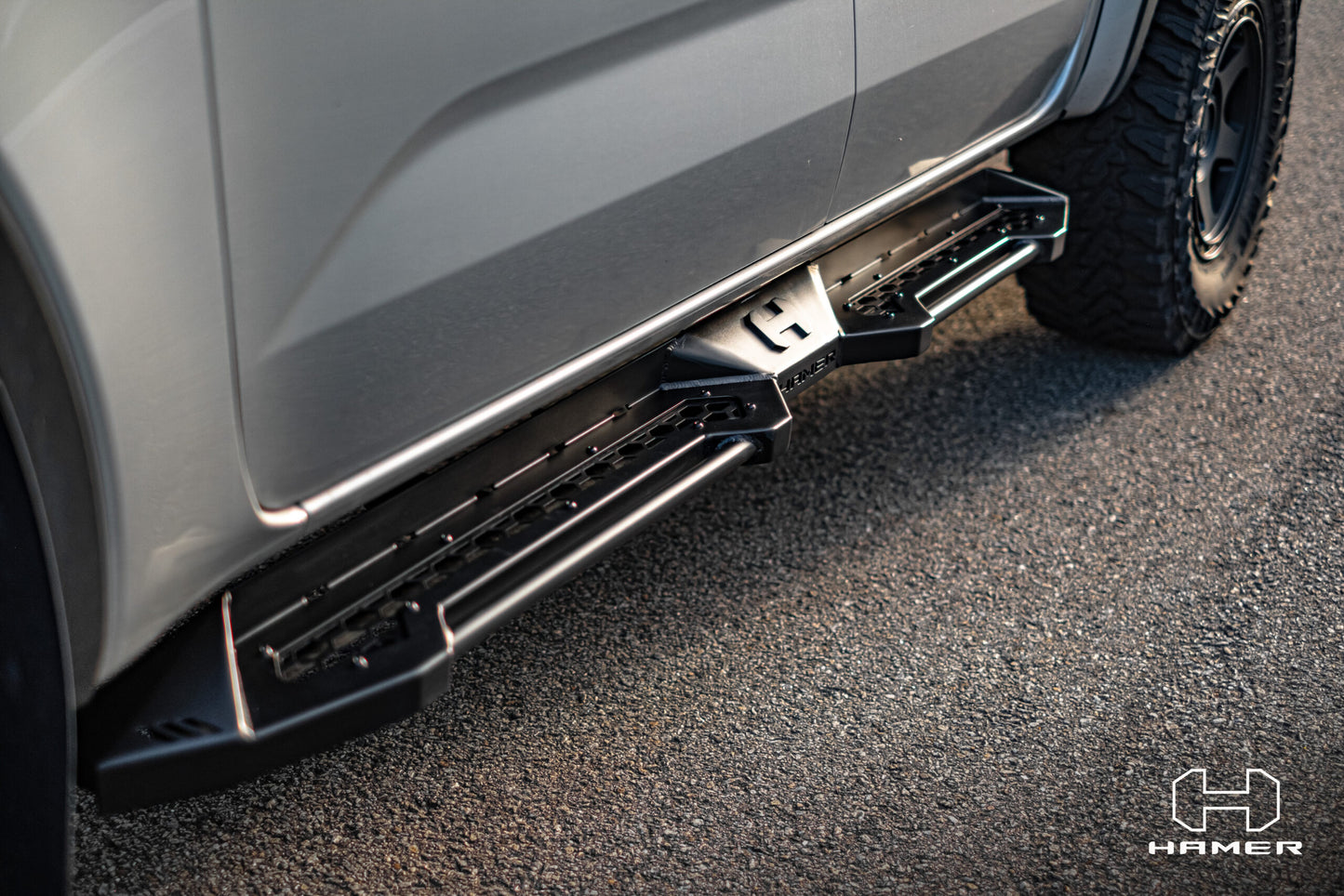 Hamer VW Amarok (2010-2022) Shadow Series Side Steps