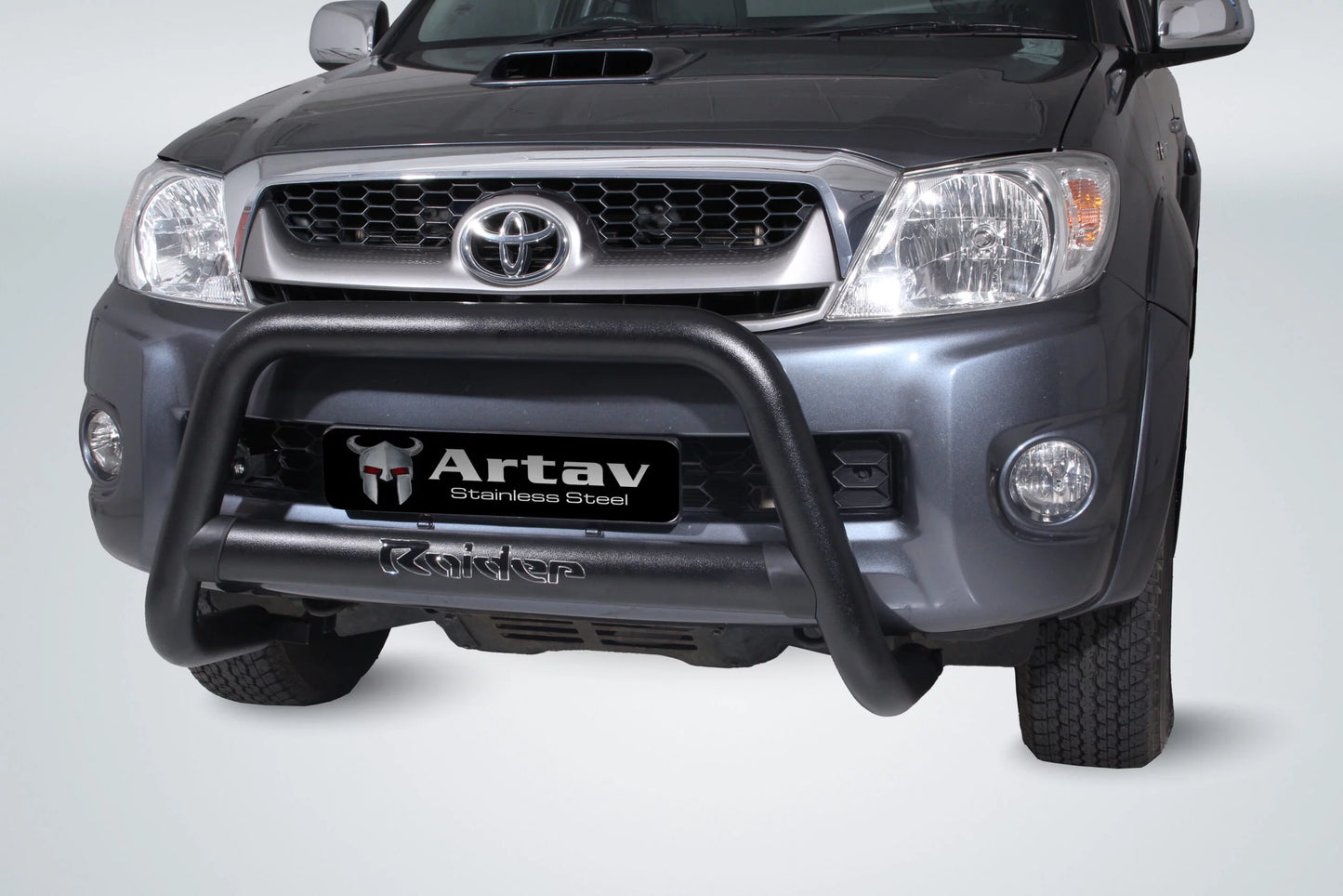 ARTAV Toyota Hilux Vigo D4D (2011-2015) Nudge Bar - Oval Range