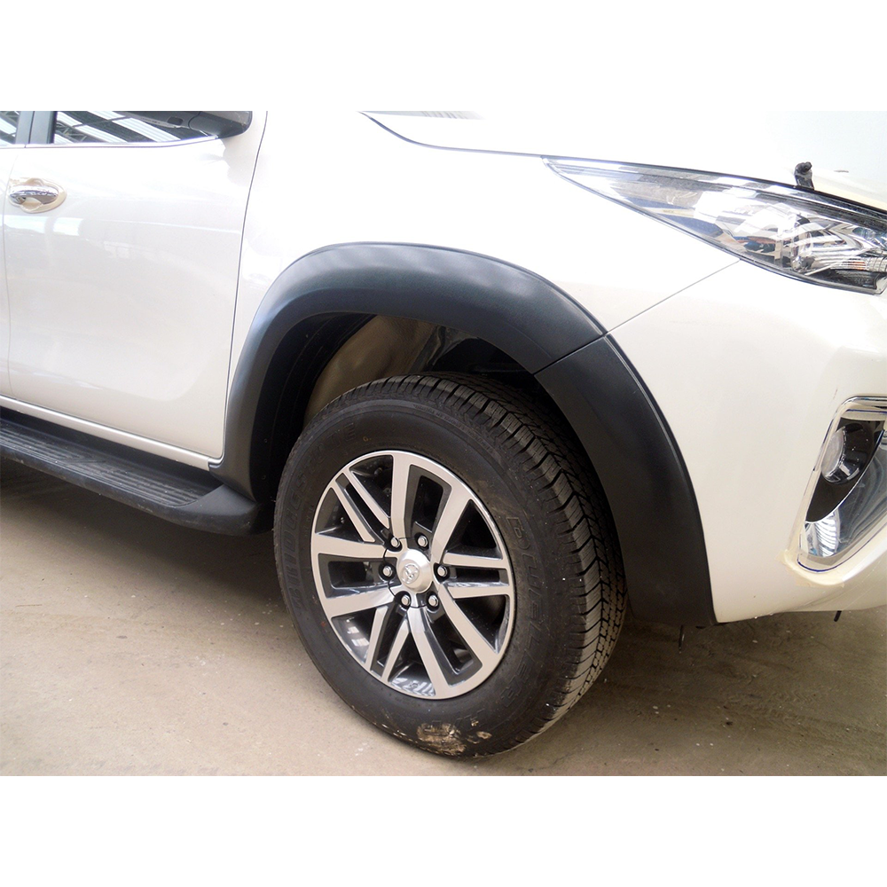 Toyota Fortuner 2016-2020 V1 Fender Flares Orange Peel Matt Black
