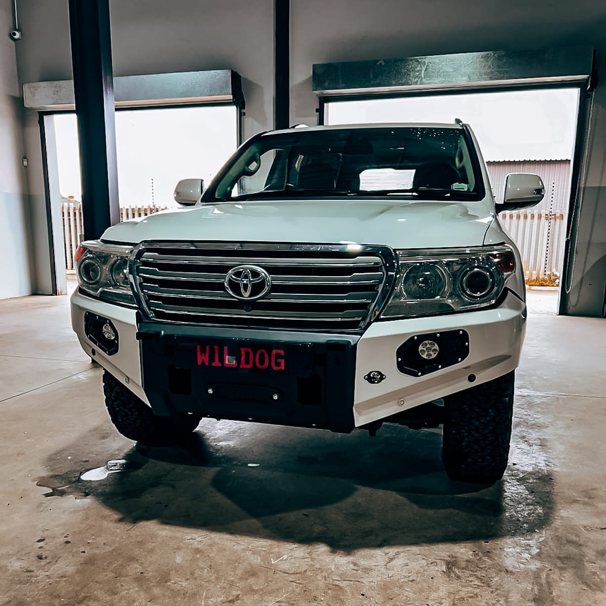 WILDOG Toyota Land Cruiser LC200 (2008-2015) K9 Front Replacement Bumper - No Nudge