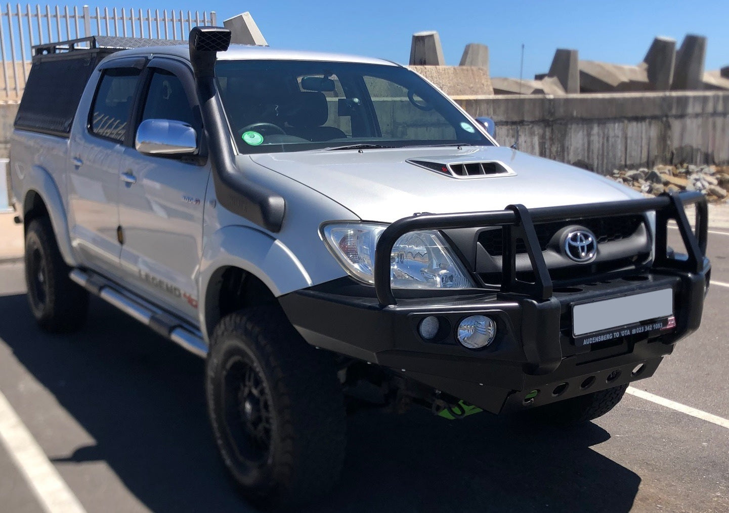 MCC Toyota Hilux D4D (2005-2011) Post Type Bullbar Bumper