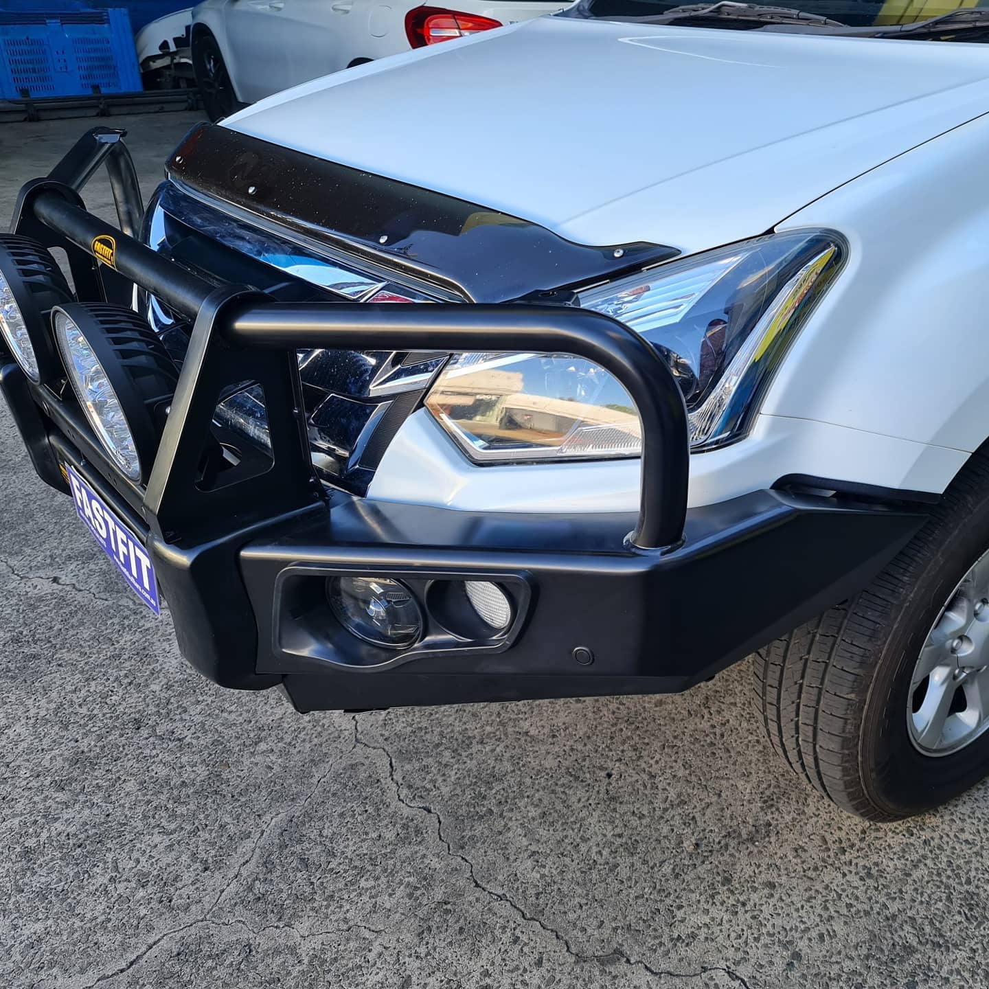 MCC Isuzu RT85/D-MAX (2017-2022) Post Type Front Bullbar Bumper