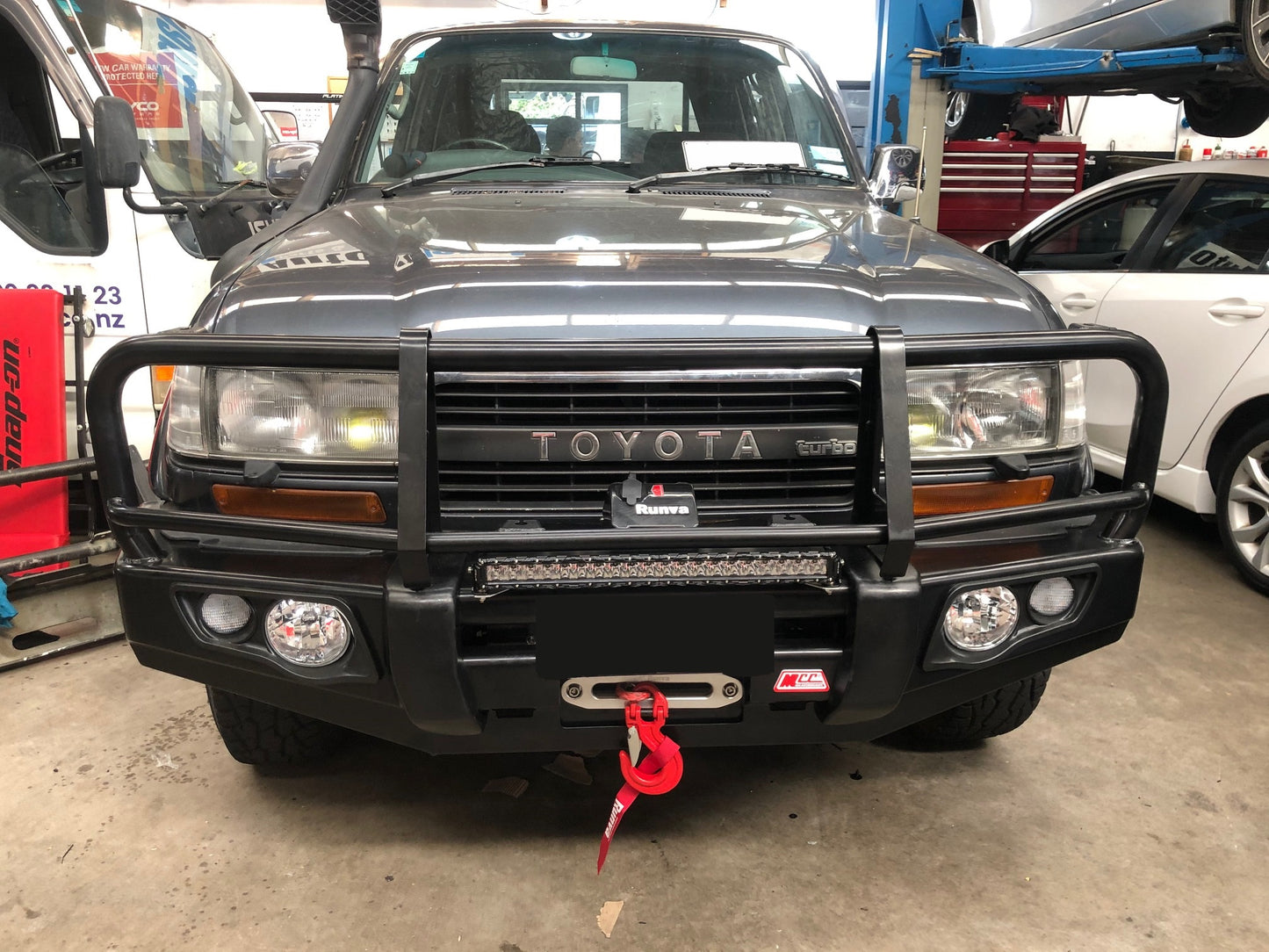 MCC Toyota Land Cruiser 80 Series (1990-1998) Post Type Bullbar Bumper