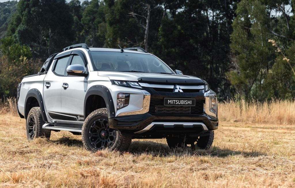 Mitsubishi Triton 2019+ V3 Fender Flares with Nuts Orange Peel Matt Black