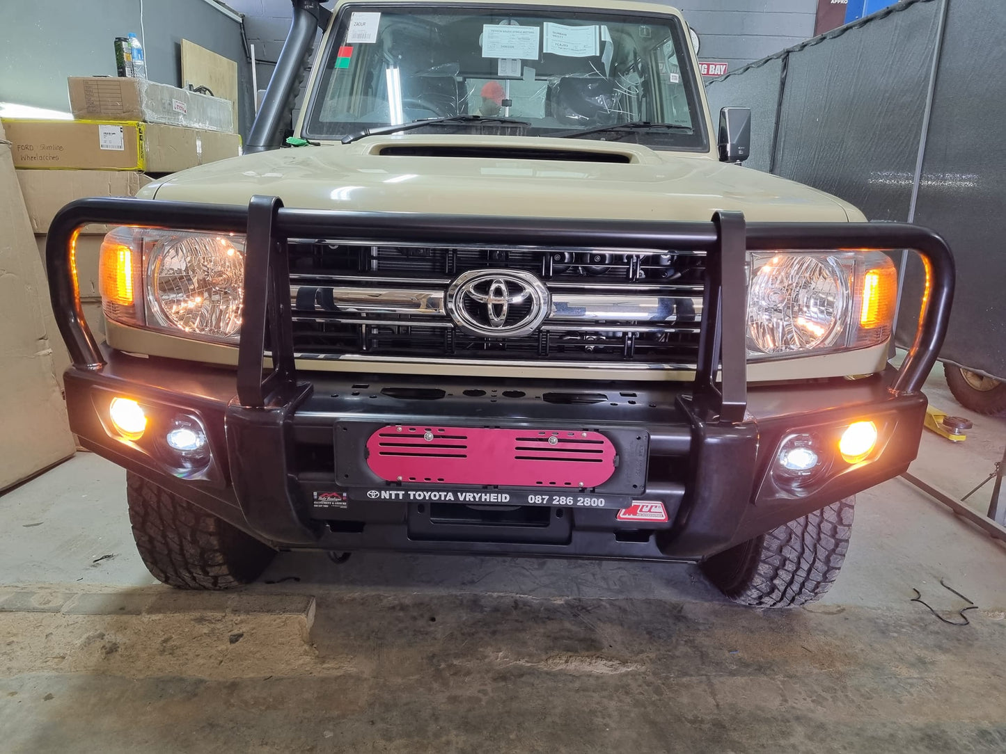 MCC Toyota Land Cruiser 70/79 Series (2007-2023) Post Type Bullbar Bumper