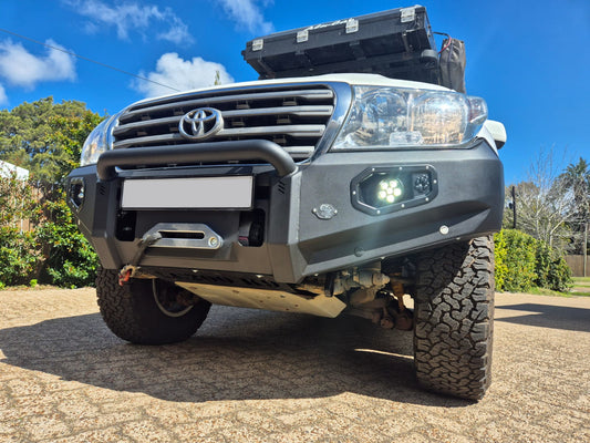 WILDOG Toyota Land Cruiser LC200 (2008-2015) K9 Front Replacement Bumper