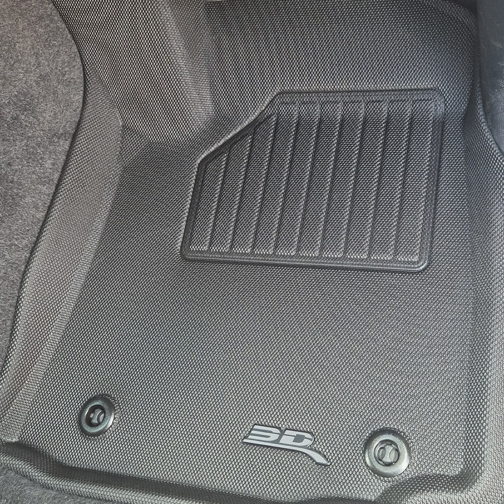 3D MAXpider KAGU Fortuner 2016-Present (AT) Moulded Floor Mats
