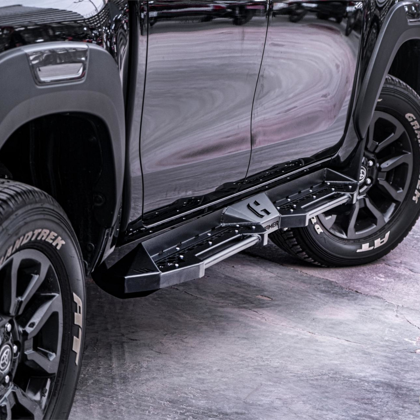 Hamer Toyota Hilux  (2016-2025) Shadow Series Side Steps