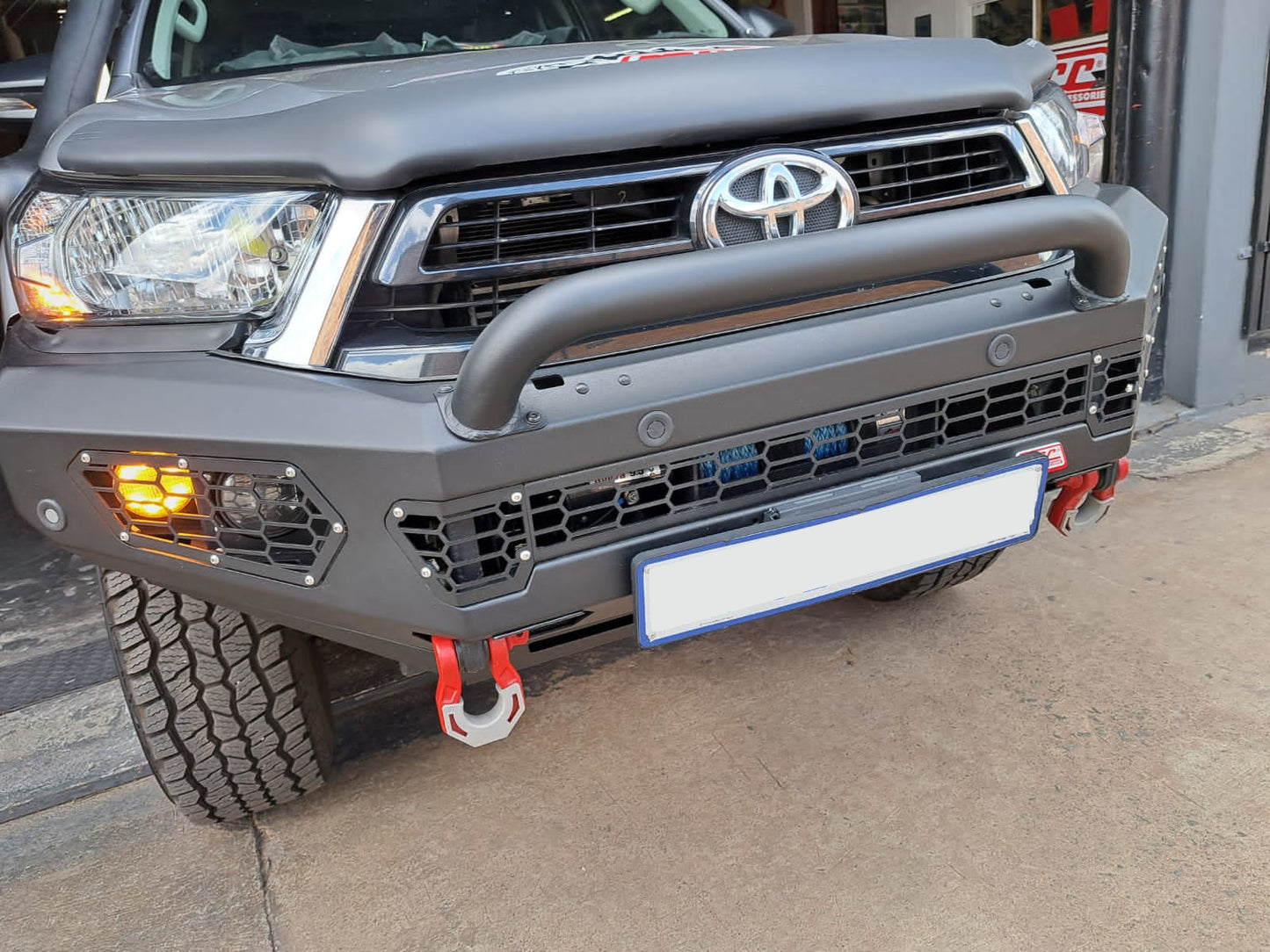 MCC Toyota Hilux GD6 (2020-Present) Legend/Raider "AFRICA" Style Bullbar Bumper