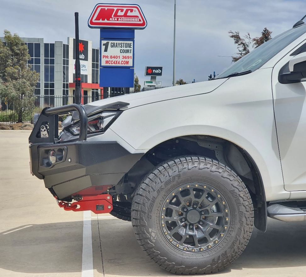 MCC Isuzu MU-X (2023-Present) Post Type Bullbar Bumper