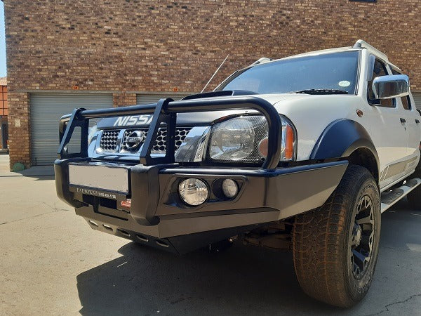 MCC Nissan NP300 (2009-2021) Post Type Bullbar Bumper