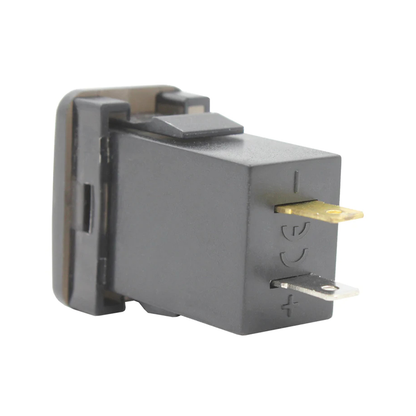 Toyota Small QC3 + QC4 (USB+ Type C) 32x20mm