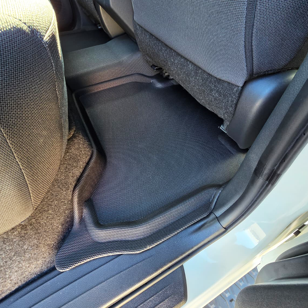 3D MAXpider KAGU Hilux Travo 2026-Present Moulded Floor Mats