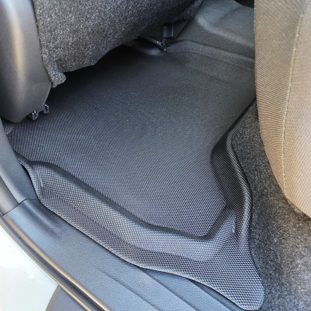 3D MAXpider KAGU Hilux Travo 2026-Present Moulded Floor Mats