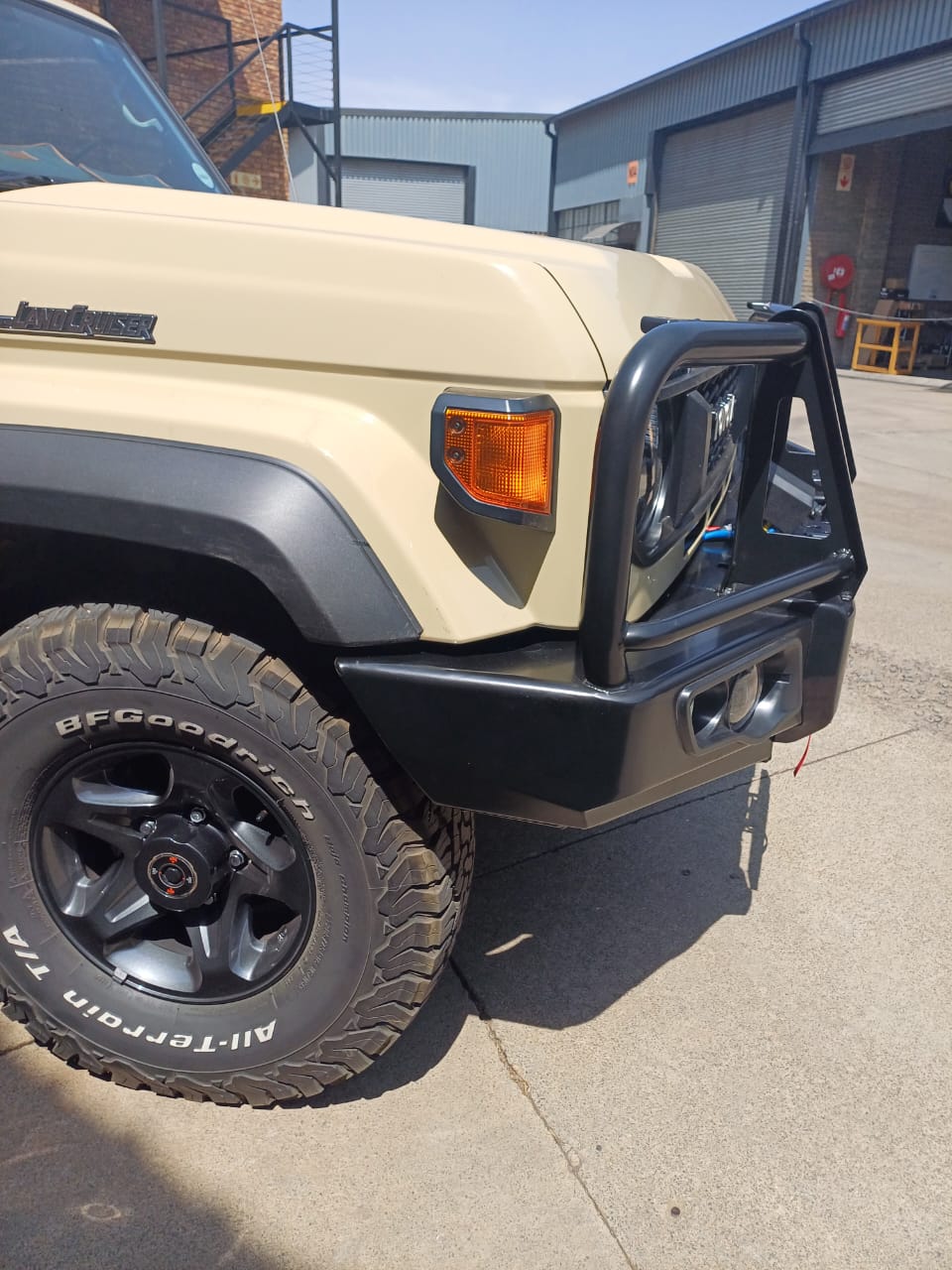 MCC Toyota Land Cruiser 70/79 Series (2024-Present) Post Type Bullbar Bumper