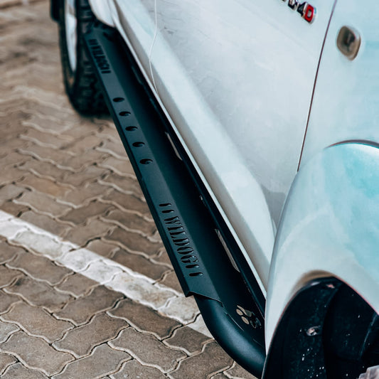 Wildog Toyota Hilux D4D (2005-2015) Standard Rock Sliders